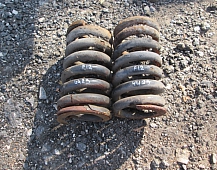 24423   Пружины передние подвески кабины 1622044 1622045 1622043 1678185 1622045 VOLVO F12 Вольво