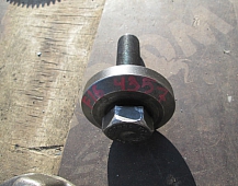 24357 Болт коленвала  M22x1.5x90 volvo F16 TD163 1543316