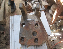 24279  1611542 Кронштейн пневморессоры  Правый VOLVO  F10