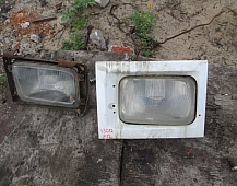 24300 фара volvo F12 3175031 3175032