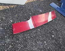 24753 Спойлер кабины задний петля 3817930331 Mercedes1831