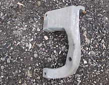 24779 Кронштейн бампера левый мерседес Mercedes Actros 9408850131