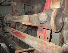 25578 кардан карданный вал флянец 8 болтов диаметр 90 мм длина 1180 мм с подвесным подшипником