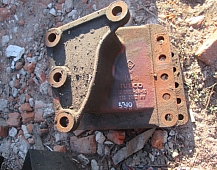 25310  8132992 кронштейн ГУРа Iveco Stalis ивеко