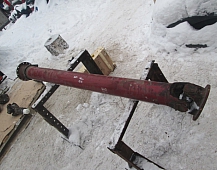 25623 кардан карданный вал Вольво Рено премиум Магнум флянец 12 болтов диаметр 130 мм длина 1760 мм с подвесным подшипни