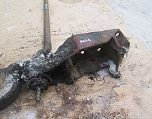 25665 кронштейн торсиона кабины левый вольво F12 1611037