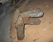 25634 Кронштейн крепления торсиона 1324082