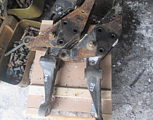 26218  Рено Премиум DXI11 восток 3 кронштейн замка кабины 5010548989