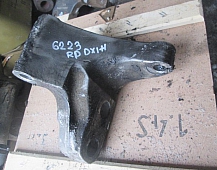 26223  Рено Премиум DXI11 восток 3 кронштейн подвески двигателя задний 7421176290