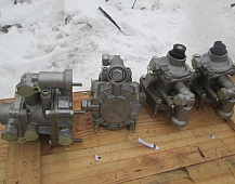 26331  Кран управления тормозами прицепа  Knorr  0481061226 0481061219 9730025217 MAN Iveco MB