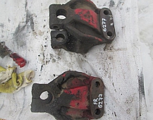 26277 Фредлайнер freightliner FLD FLC кронштейн рессоры передний