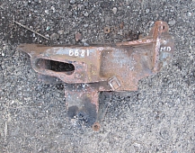 26681 Мерседес Актрос кронштейн торсиона кабины  9428910320 левый