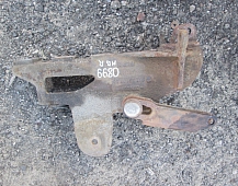 26680 Мерседес Актрос кронштейн торсиона кабины  9428910720 правый