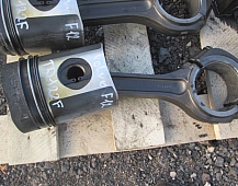 26860 VOLVO F12 TD122F шатун 470424 478437