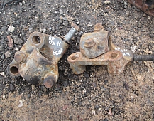 26604 Рено Премиум DXI11 кронштейн переднего стабилизатора и амортизатора 5010557714 5010557720 5010557721