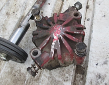 23962  крышка цилиндра КПП ZF 81326380029 81326380052 5001875157 17881372 42534474