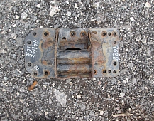 27638  Кронштейн траверсы кпп правый 81412055056 MAN TGA D2066LF02 2007