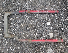 кронштейн переднего крыла правый вольво 8156630 Volvo FH12 D12A