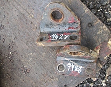 27428 Mercedes 2219L 6x2 385.528 кронштейн