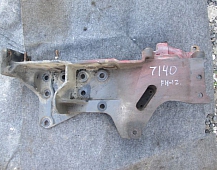 кронштейн бампера под буксировочный крюк правый вольво 1629658 P04 VOLVO FH12 D12A