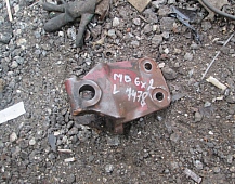 27478 Mercedes 2219L 6x2 серьга передней рессоры 3523220201