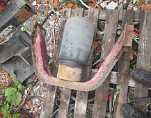 27468 Mercedes 2219L 6x2 385.528 кронштейн подушки лентяя 3853100141