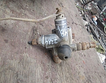 27384 Mercedes 2219L 6x2 385.528 кран уровня пола 0003283330 0003282830