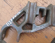 кронштейн амортизатора нижний передний вольво 1075600  Volvo FH12 D12A