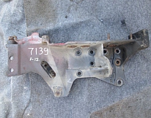 кронштейн бампера под буксировочный крюк левый вольво 1629657 P04 VOLVO FH12 D12A