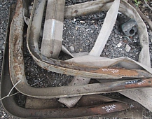 27445 Mercedes 2219L 6x2 385.528 кронштейн топливного бака