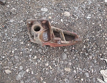 27529 Renault Magnum Premium кронштейн тормозного вала и энергача правый 5010260234