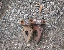 27408 Mercedes 2219L 6x2 385.528 кронштейн переднего стабилизатора 3553230163