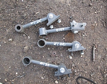 28288 IVECO Trakker стойка задней подвески кабины 504071861 504071870