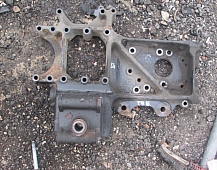 27916  Кронштейн крепления передней рессоры передний левый под буксировочный крюк 81413133013 MAN TGA D2066LF02 2007