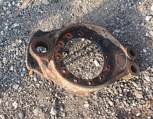 Суппорт тормозной передний барабанный 1136640 1584000 1581714 1197545 Volvo F12 рессорная