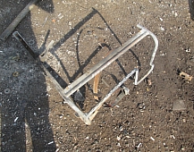 Подножка задняя вольво Volvo F12 рессорная