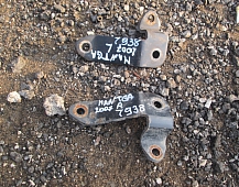 27938  Кронштейн крепления переднего стабилизатора левый 81437400187 правый 81437400188 MAN TGA D2066LF02 2007