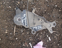 27925  Кронштейн торсиона кабины левый 81417202783 85417205025 MAN TGA D2066LF02 2007