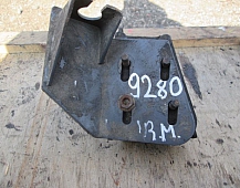 29280  Кронштейн торосов кпп 5010421814 5010418991 Рено магнум 440 2001