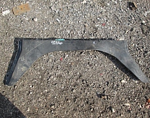 29286  Накладка на крыло над передним колесом правая 5000938485 Рено магнум 440 2001