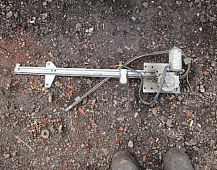 29501 Стеклоподъемник электрический левый 5010468940 Рено Магнум 440