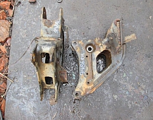 29486  29908 Кронштейн крепления торсиона 5600201306 5010052373 Рено Магнум