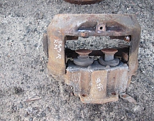 29316  Суппорт задний дисковый правый 5001854339 Рено магнум 440 2001