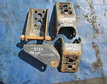 29752  кронштейн Опора заднего амортизатора Мерседес Актрос 4143 самосвал  9493260040 8x4