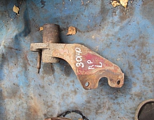 30140  Кронштейн тормозного вала и тормозной камеры передний левый 5600104350 Рено Премиум DCI420