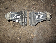 30315 Кронштейн ограничитель лопуха упор капота скания 4 1400818