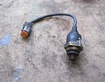 30385 Датчик давления масла скания 1452862 Scania 124 DSC12