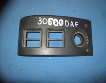 30600 Накладка декоративная под переключатель света 1352584 DAF85CF даф евро2