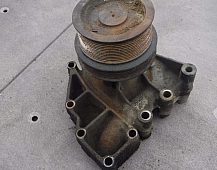 33372 Помпа водяная 4920466 4089908 40899909 4089158 3682311 4920465 5484602 5473364 4089908  Каминс 15 CUMMINS 15 ISX450ST VOLVO VNL