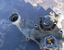 33219 Помпа водяная 99450904 39200214  Iveco Euro Star Magirus 420 8210 1999